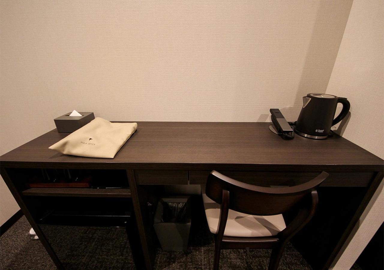 And Gift Takayama